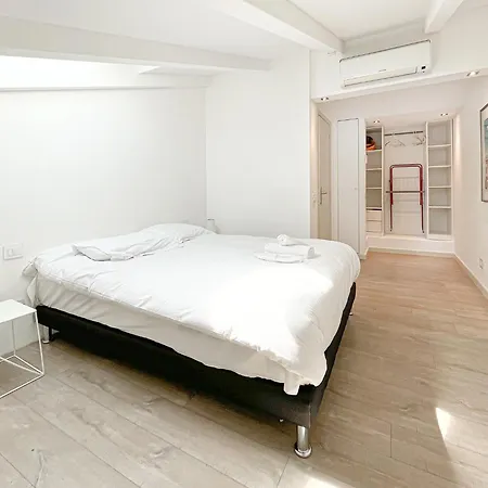 Tony Allard By Winsome Destination 4c Apartment